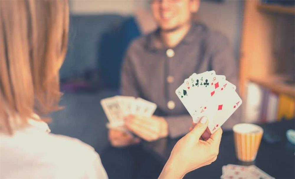 Top 10 mejores juegos de cartas para parejas [Noche de diversión en el top 10top 10]