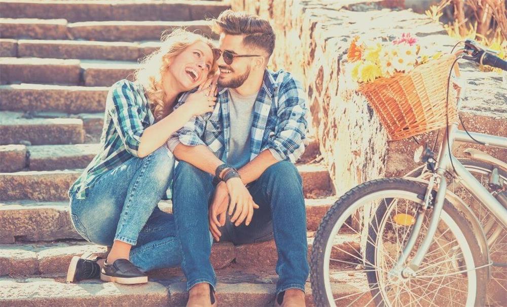 Top 102 positive Affirmationen für den Dating -Erfolg