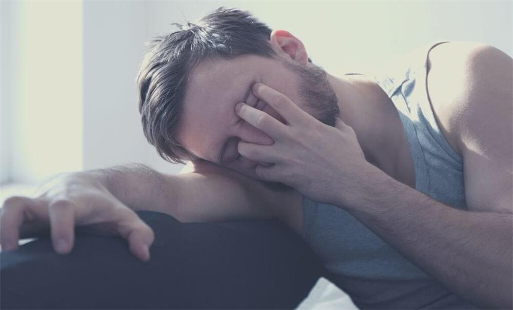 Può la depressione farti ammalare fisicamente? La nostra risposta ..