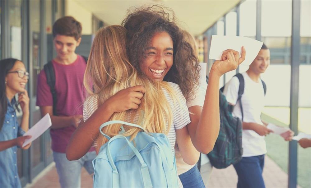 9 formas de hacer nuevos amigos en una universidad comunitaria